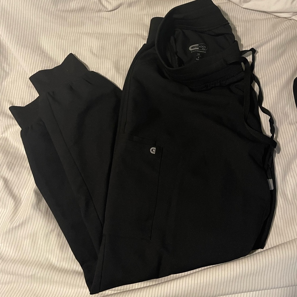 Cureology black jogger scrub pants